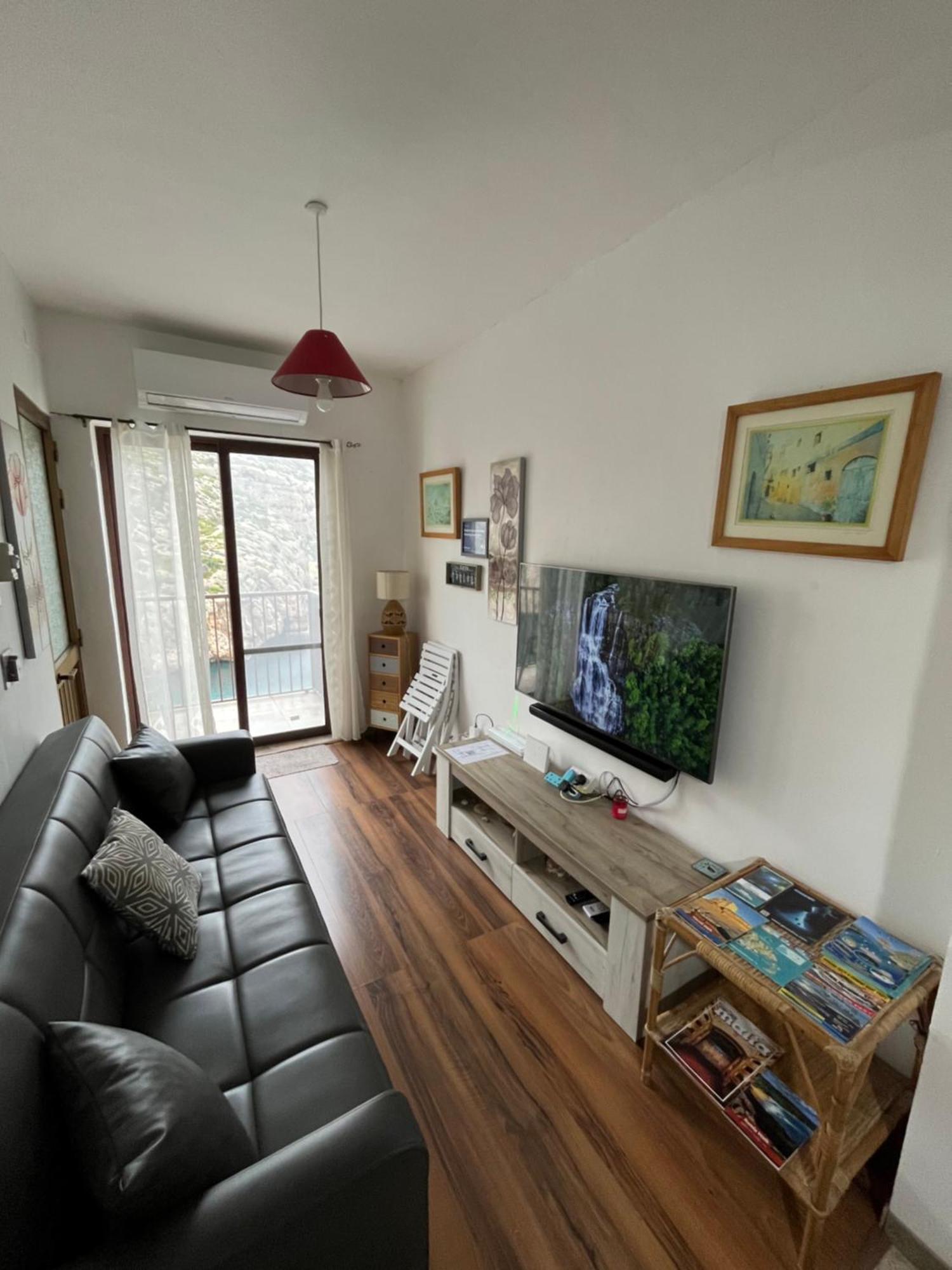 Seafront Apartment With Amazing Sunset View Xlendi Kültér fotó